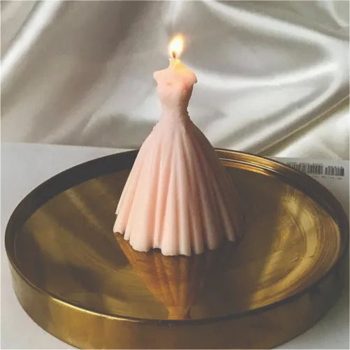 Bridel dress candle